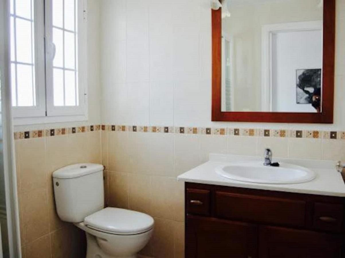 Fantastic 1 Bedroom Apartment In The Centre Of Nerja Exterior photo